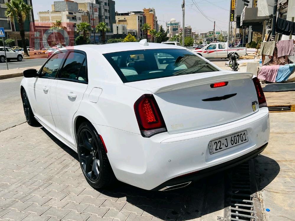 کرایسلەر 300
